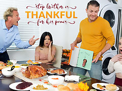 Stepbrother Is Thankful For His Man meat - S22:E3
