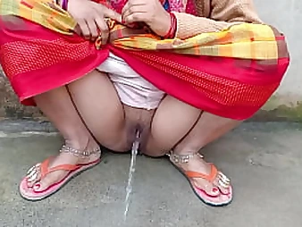 Indian Desi Village gets super-naughty with gonzo outdoor pissing act