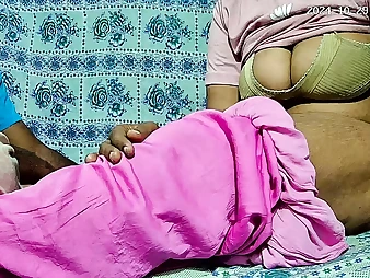 Dewar and Indian Bhabhi in a super-naughty Indian dasi soiree in the bedroom