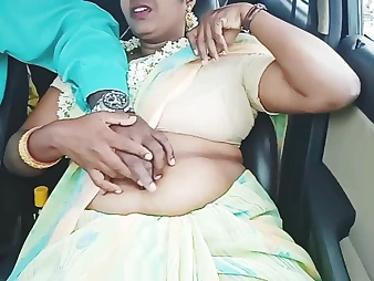 Telugu Super-hot Silk gets her giant hooters and caboose plunged in a torrid Indian saree vid