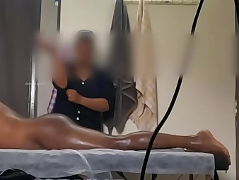 See Rasiya Begum give a molten Thai hand-job to her customer, Faithfulness two