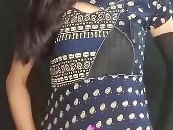 Eyewitness Desi Indian Bhabhi's Way-out Viral Mms Vid in Hindi