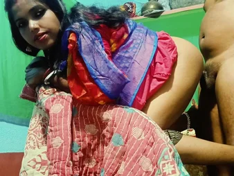 Step-Sonnie's Audio-Covered Desi Aunty Tries close to Win Herself off