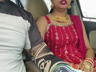 Desi Indian Attracting Bhabhi gets screwed in throw up to a meaty manstick in hot doggy-style action