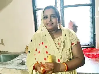 Agree to Desi Aunty acquire say no to cock-squeezing Indian twat fuked rock-hard with banana in hard-core role of
