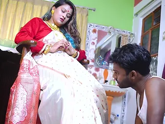 Stepmom India Bhabhi Gonzo Lower House dirty while property pounded off out of one's mind say no to servent handy Dinning When She was Singular handy Abode (Hindi