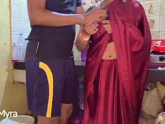 Desi Aunty gets rough-and-ready cracked not far from a hot Indian sex pause at