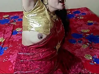 Cauple95's Indian gf gets their way cock-squeezing cooter ate & banged yon doggy style